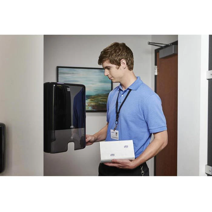 Tork Papierhandtücher Xpress Universal, 150388, H2, 2-lagig, Interfold-Falz 21x24 Cm, 4740 Stück, Blau 2 Tork Papierhandtücher Xpress Universal, 150388, H2, 2-lagig, Interfold-Falz 21x24 Cm, 4740 Stück, Blau – Bild 2