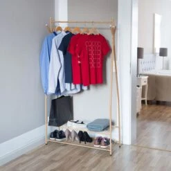 Relaxdays Garderobenständer Sandra, 10020565, Mit 2 Ablagen & 4 Haken, Metall, Hellbraun 8 Relaxdays Garderobenständer Sandra, 10020565, Mit 2 Ablagen & 4 Haken, Metall, Hellbraun -Angebote HausGlanz Store bcc8790825ee4e249fd2e7d3151f04f7fc3316b5 garderobenstaender relaxdays sandra 10020565