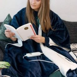 Navaris Heizdecke Poncho, Blau / Weiß, 3 Temperaturen, Abschaltautomatik, 180 X 130cm -Angebote HausGlanz Store e4615d22c4732de3749447de9ced3a33a937258f heizdecke navaris poncho blau weiss